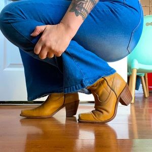 Vintage Frye 70s 1970’s high heel cowboy boots 8.5